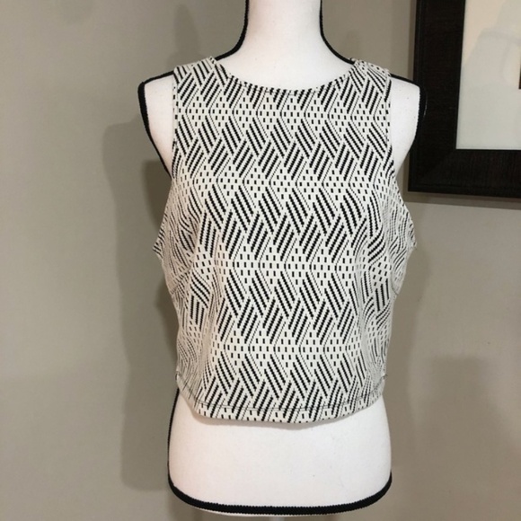 *FOREVER 21+* Sleeveless Knit Crop Top Size 2X - Picture 2 of 7